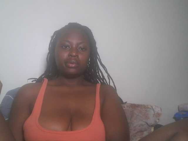 DiasyafterDark live cam on BongaCams