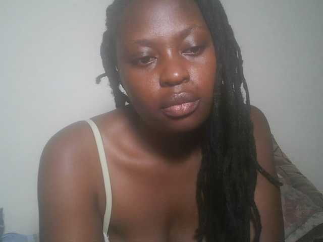 DiasyafterDark live cam on BongaCams