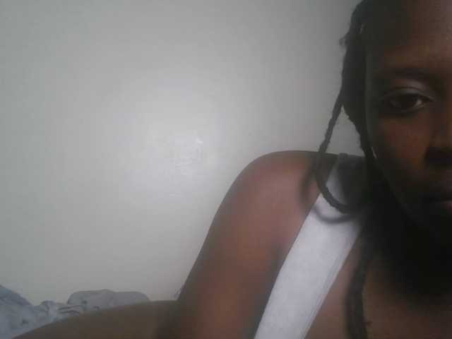 DiasyafterDark live cam on BongaCams