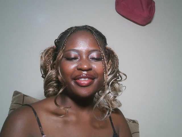 DiasyafterDark live cam on BongaCams