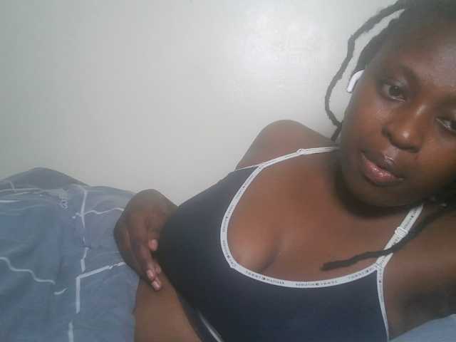 DiasyafterDark live cam on BongaCams