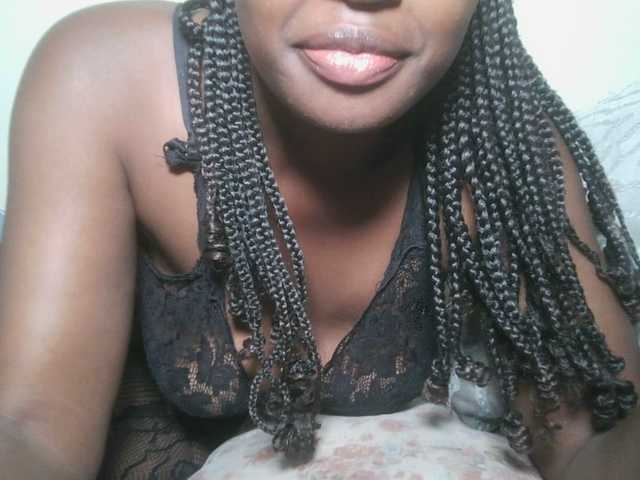 DiasyafterDark live cam on BongaCams