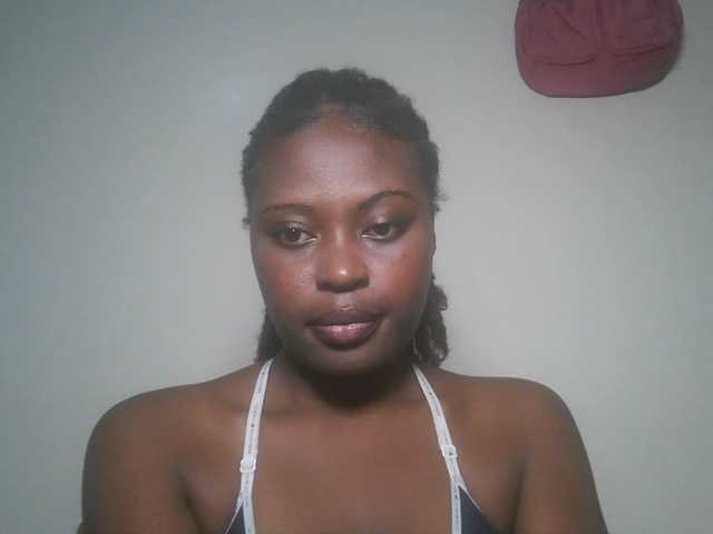 DiasyafterDark live cam on BongaCams
