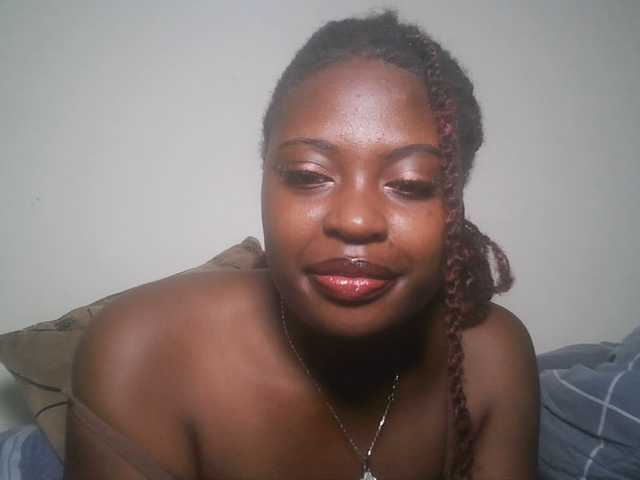 DiasyafterDark live cam on BongaCams