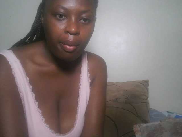 DiasyafterDark live cam on BongaCams