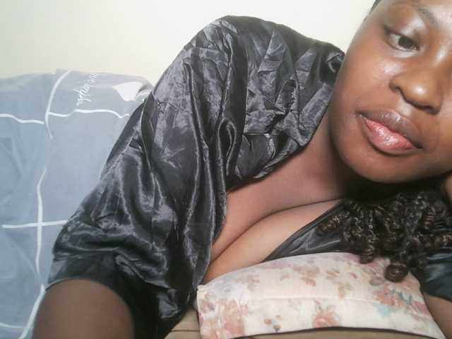 DiasyafterDark live cam on BongaCams