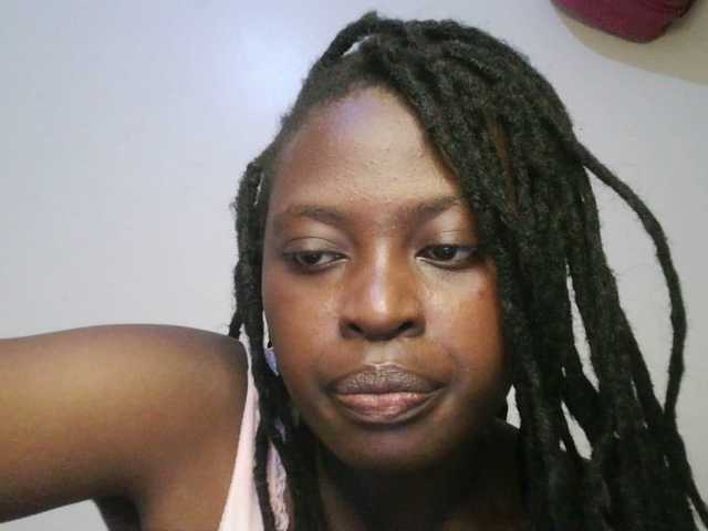 DiasyafterDark live cam on BongaCams
