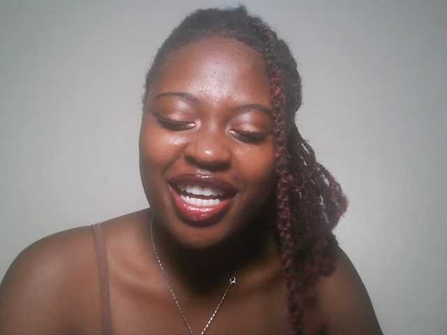 DiasyafterDark live cam on BongaCams