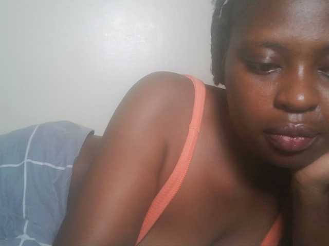 DiasyafterDark live cam on BongaCams