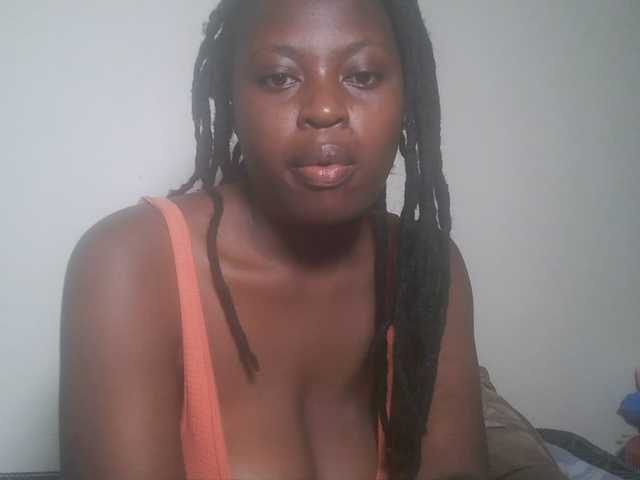 DiasyafterDark live cam on BongaCams