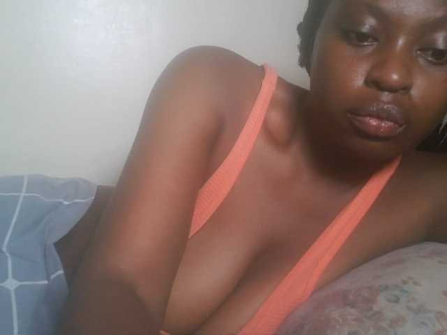 DiasyafterDark live cam on BongaCams