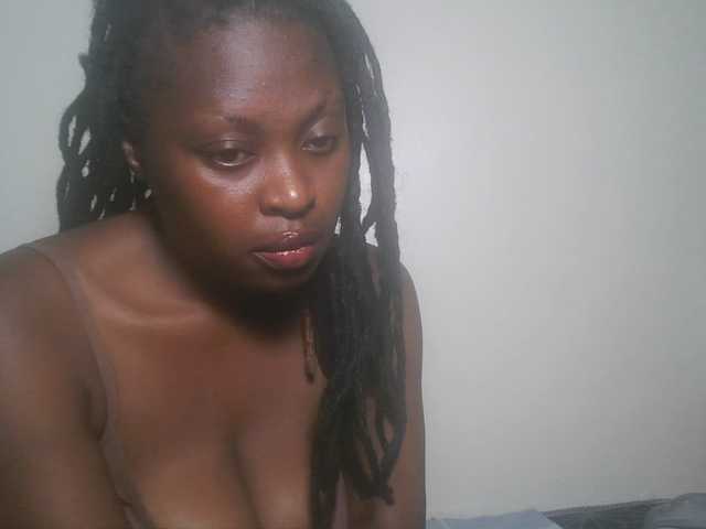 DiasyafterDark live cam on BongaCams