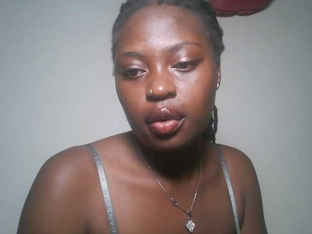 DiasyafterDark live cam