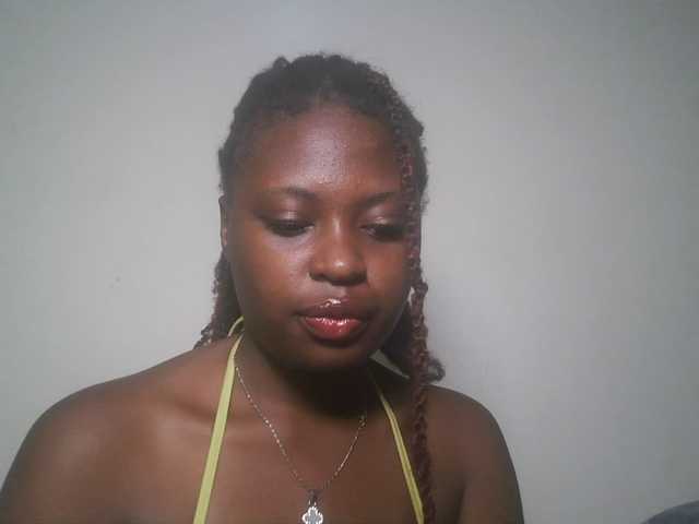 DiasyafterDark live cam on BongaCams