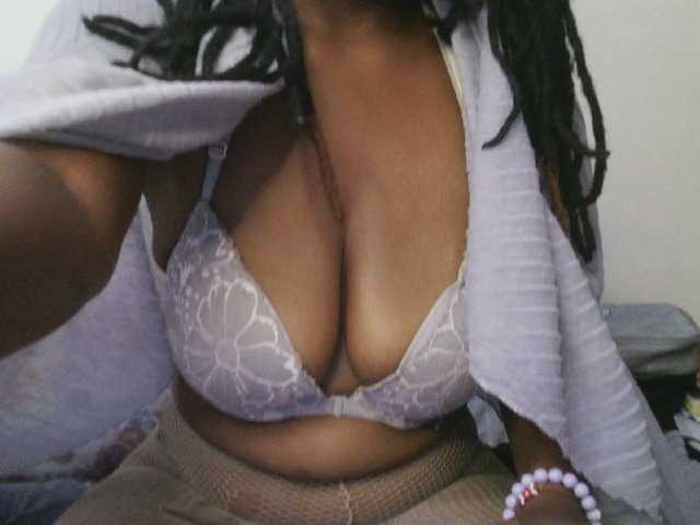 DiasyafterDark