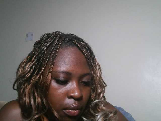 DiasyafterDark live cam on BongaCams