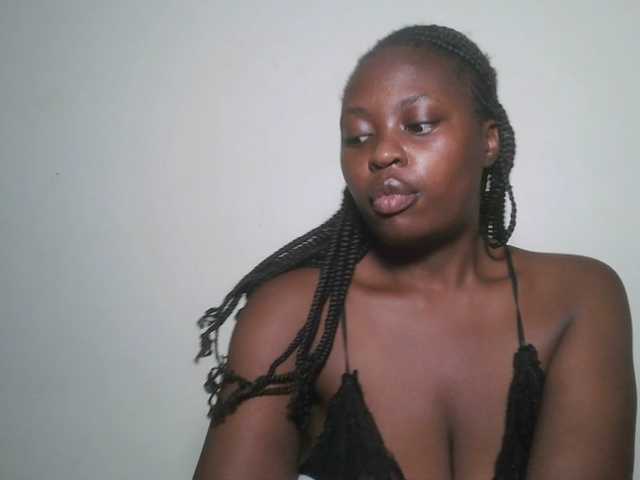 DiasyafterDark live cam on BongaCams