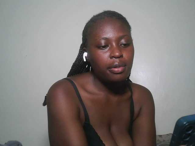 DiasyafterDark live cam on BongaCams