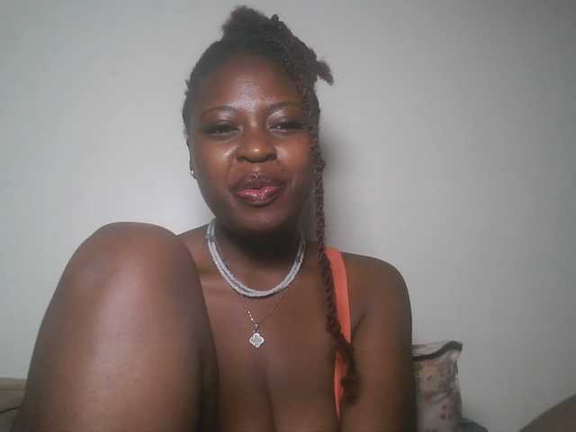 DiasyafterDark live cam on BongaCams