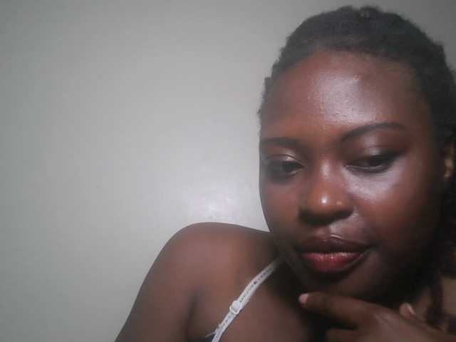 DiasyafterDark live cam on BongaCams