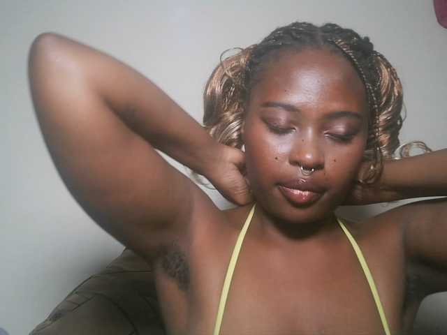 DiasyafterDark live cam on BongaCams
