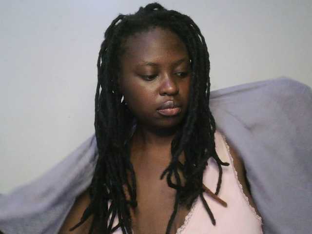 DiasyafterDark live cam on BongaCams