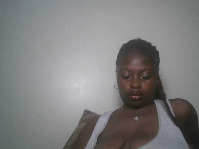 DiasyafterDark live cam on BongaCams