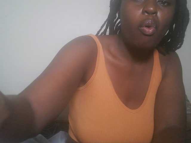 DiasyafterDark live cam on BongaCams