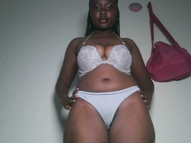 DiasyafterDark live cam on BongaCams