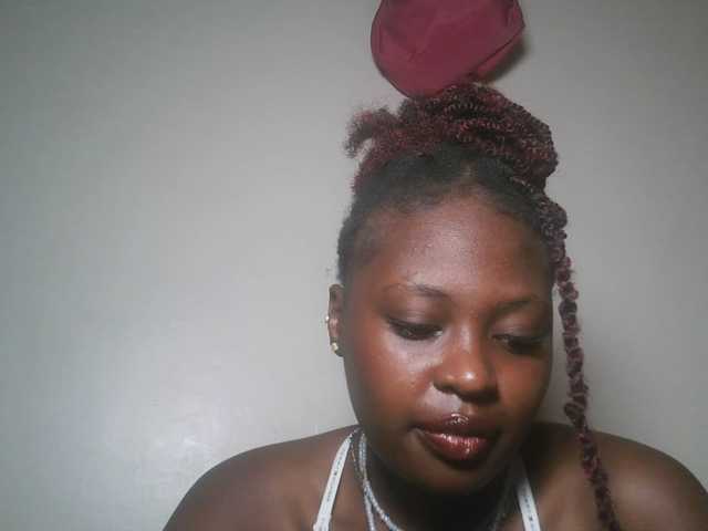 DiasyafterDark live cam on BongaCams