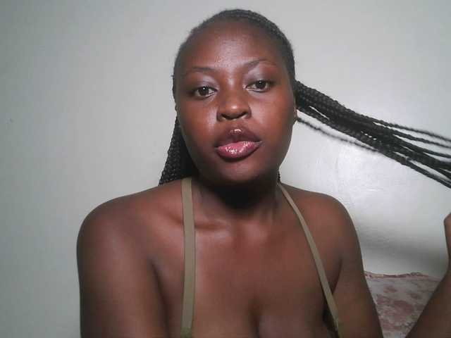 DiasyafterDark live webcam show