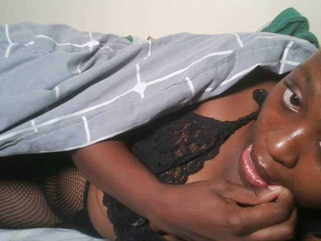 DiasyafterDark live webcam show