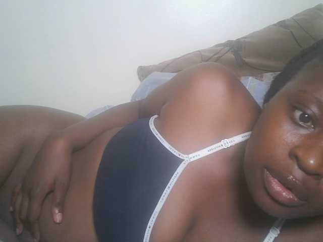 DiasyafterDark live cam on BongaCams