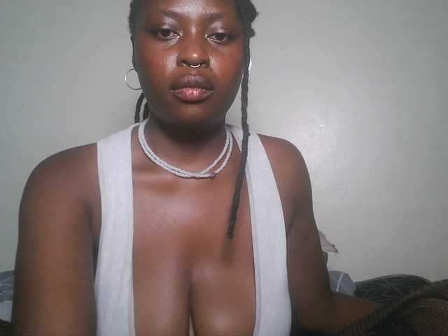 DiasyafterDark