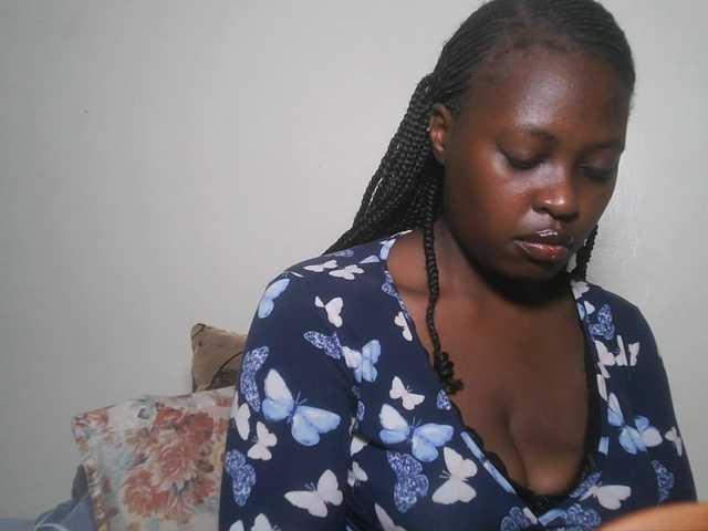 DiasyafterDark live cam on BongaCams