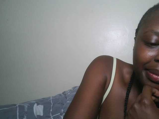 DiasyafterDark live cam on BongaCams