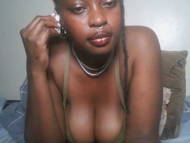 DiasyafterDark