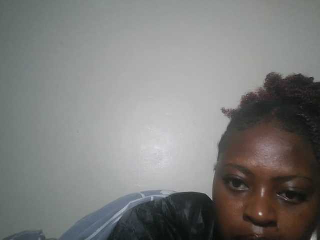 DiasyafterDark live cam on BongaCams