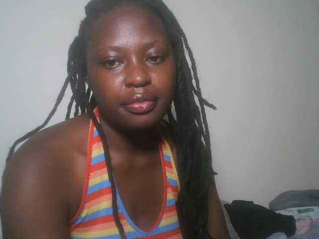 DiasyafterDark live cam on BongaCams
