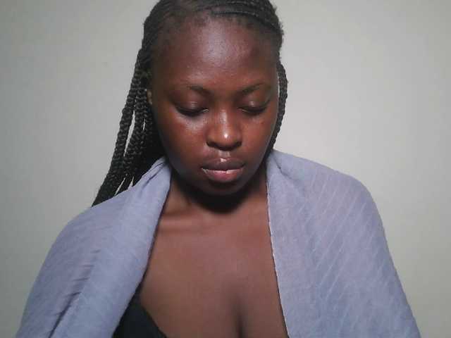 DiasyafterDark live cam on BongaCams