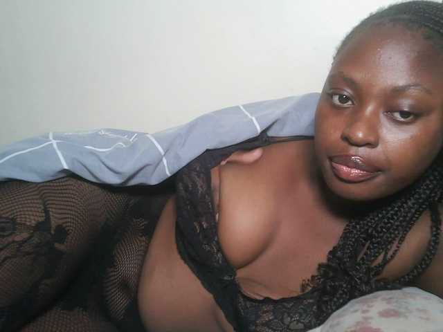 DiasyafterDark live webcam show