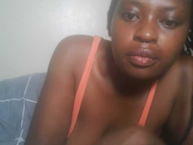 DiasyafterDark live cam on BongaCams