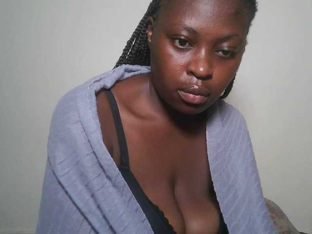 DiasyafterDark live cam on BongaCams