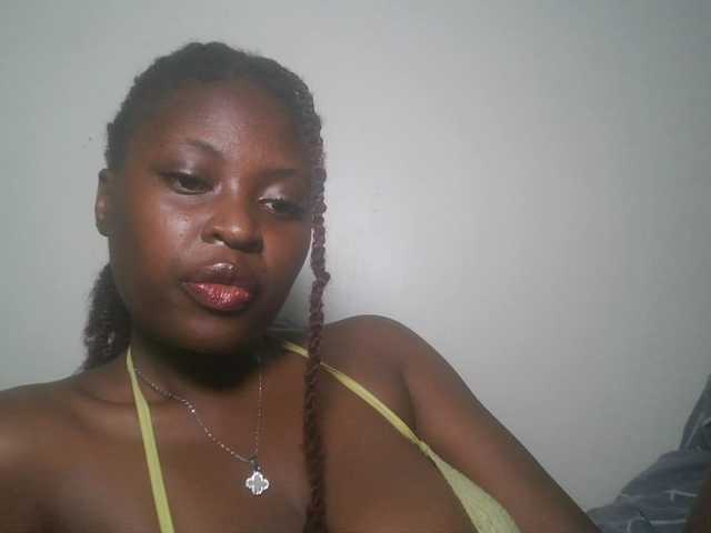 DiasyafterDark live cam on BongaCams