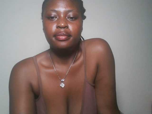 DiasyafterDark live cam on BongaCams