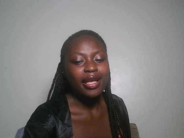 DiasyafterDark live cam on BongaCams