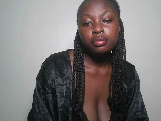 DiasyafterDark live cam on BongaCams