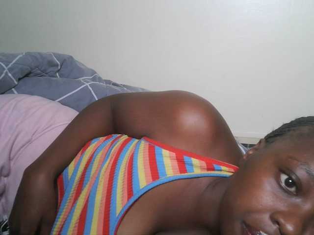 DiasyafterDark live cam on BongaCams