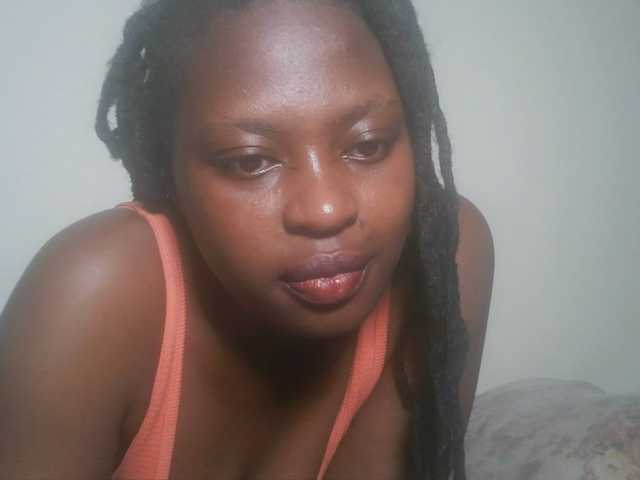 DiasyafterDark live cam on BongaCams