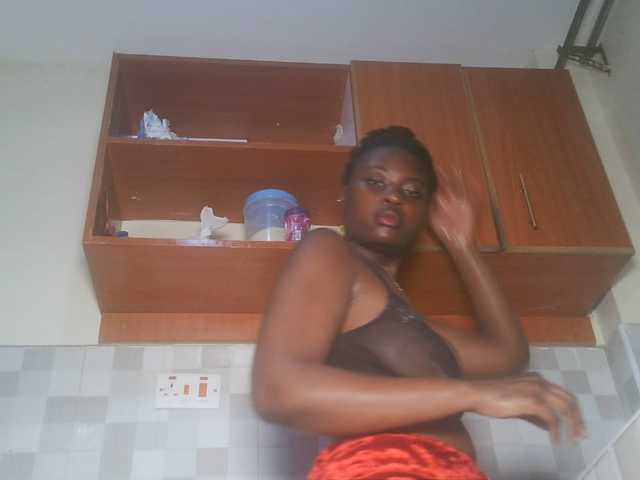 DiasyafterDark live cam on BongaCams